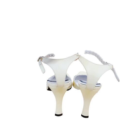 Charles Jourdan Cream Heels - Picture 4 of 7